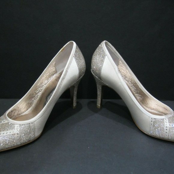 Adrianna Papell Flair Platino Jimmy Net Heels 5.5 - Picture 2 of 6